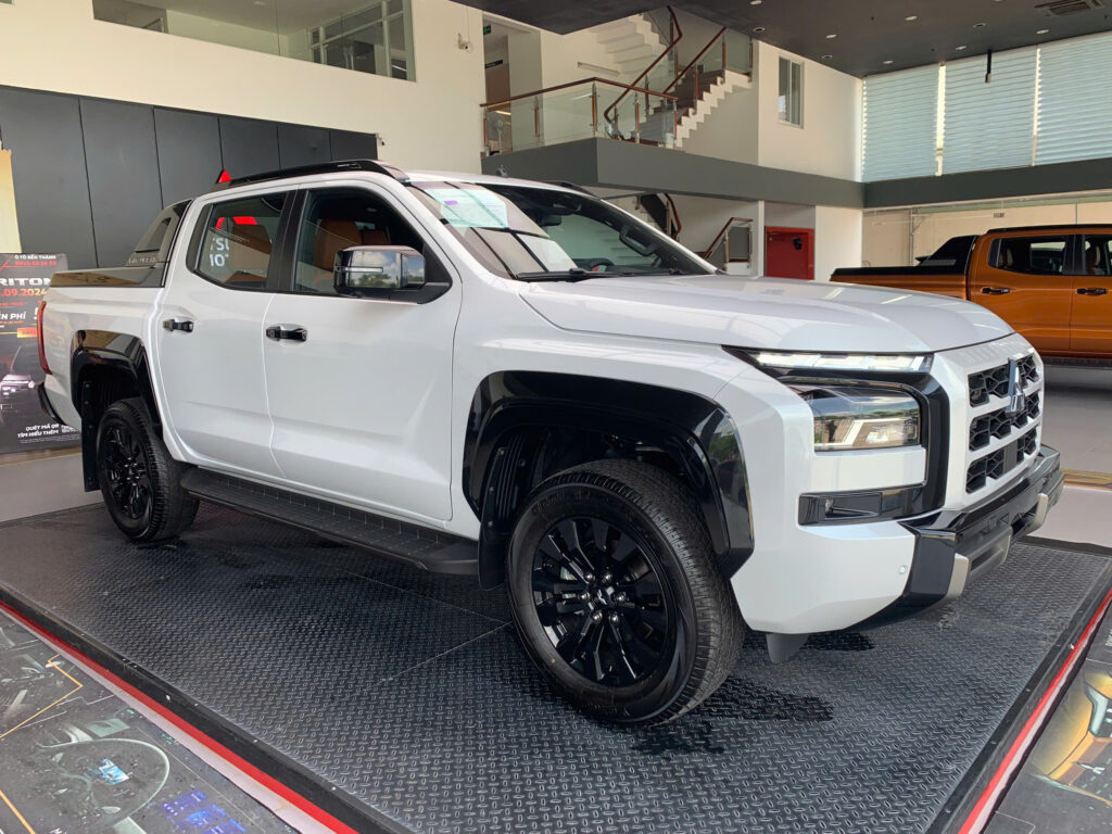 Mitsubishi Triton 2025