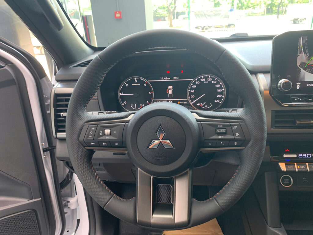 Mitsubishi Triton 2025