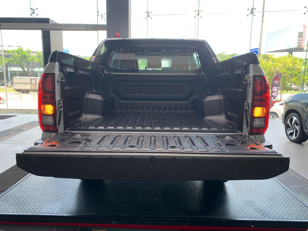Mitsubishi Triton 2025