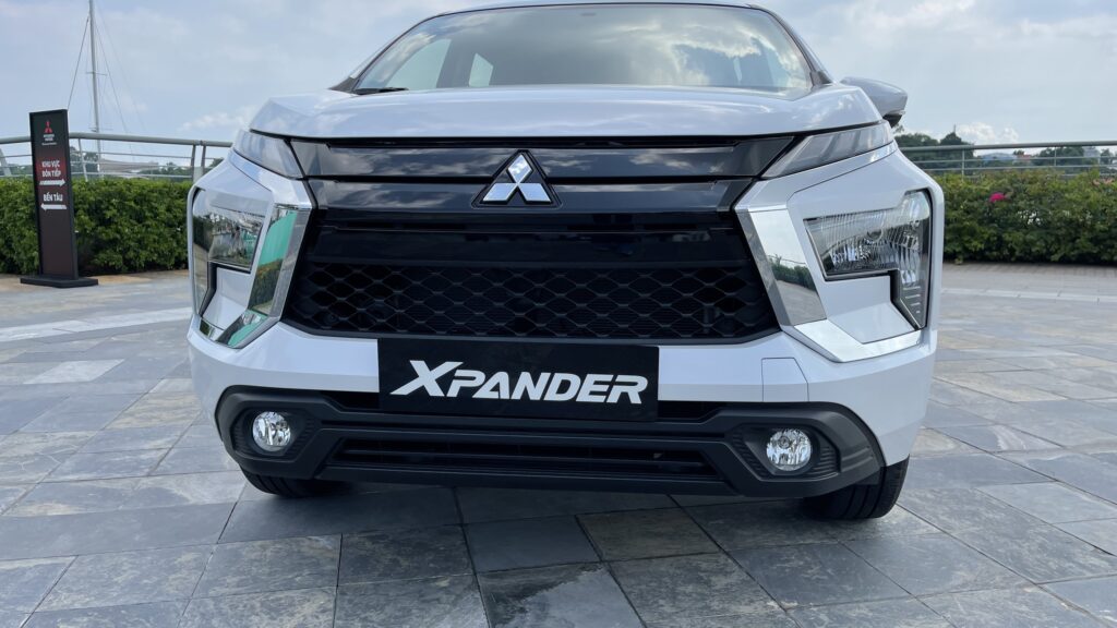 đầu xe xpander eco
