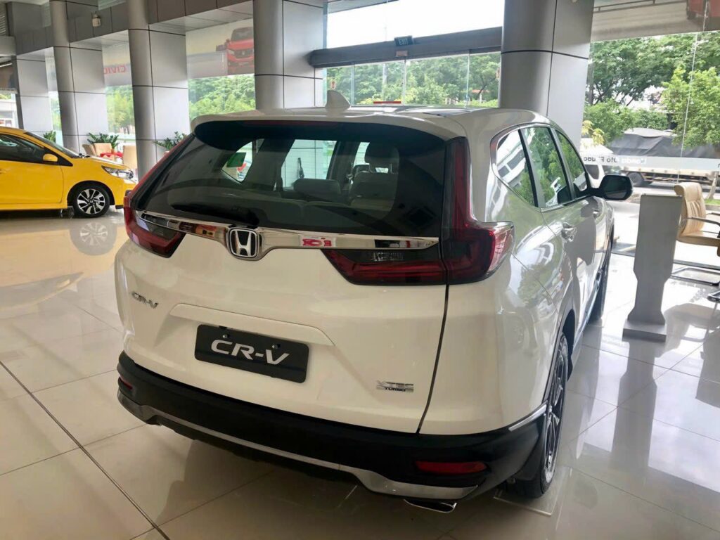 Honda CR-V 2023 giảm hơn 200 triệu và cơ hội tuyệt vời cho Mitsubishi Outlander và các đối thủ cạnh tranh!