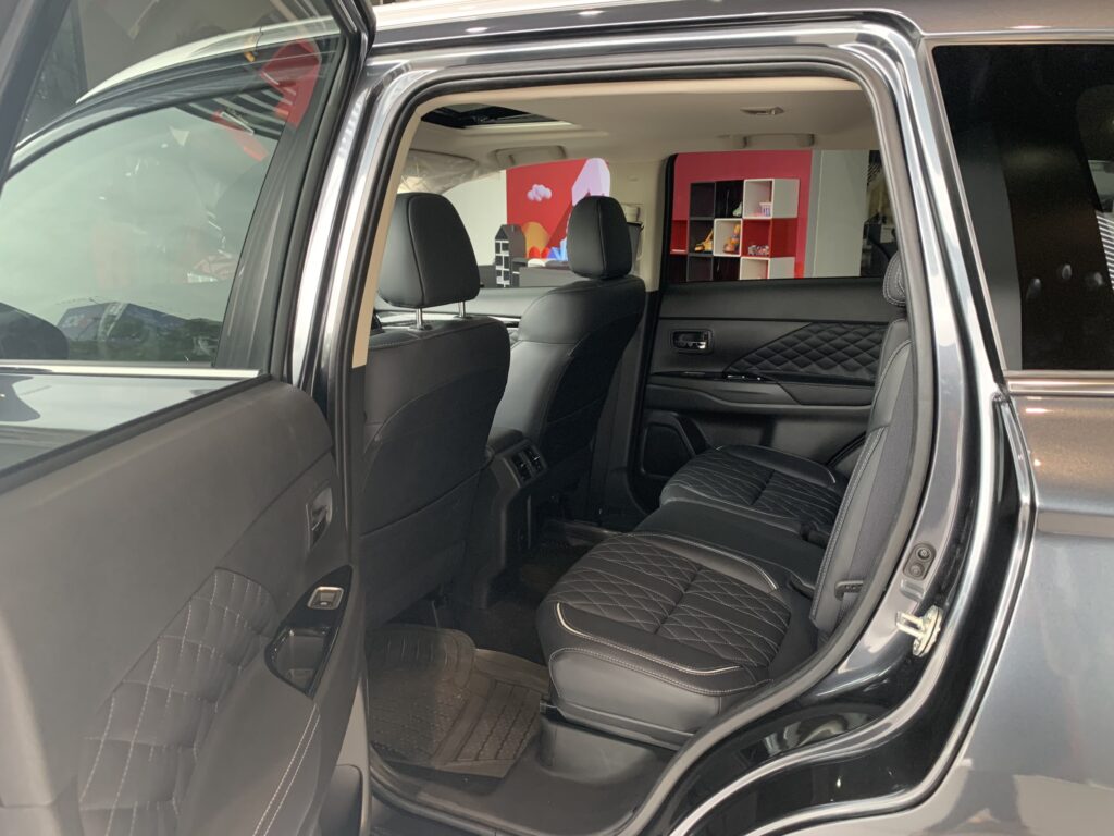 Honda CR-V 2023 giảm hơn 200 triệu và cơ hội tuyệt vời cho Mitsubishi Outlander và các đối thủ cạnh tranh!