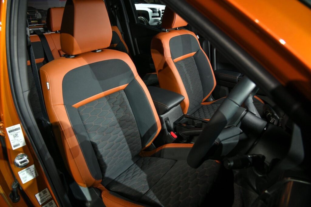 Mitsubishi Triton 2024 “HÉ LỘ” Công Nghệ Tiên Tiến và Sức Mạnh Vượt Trội!