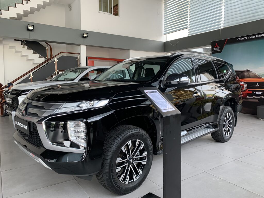 Mitsubishi Pajero Giảm Giá 220 Triệu Đồng - Cơ Hội Rinh Xe SUV Đỉnh Cao!