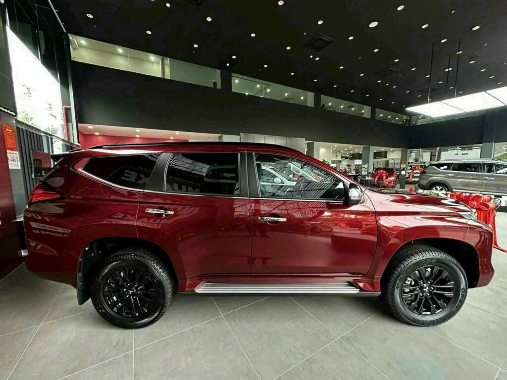 Giá Lăn Bánh Và Ưu Đãi Đặc Biệt Cho Mitsubishi Pajero Sport Tháng 5