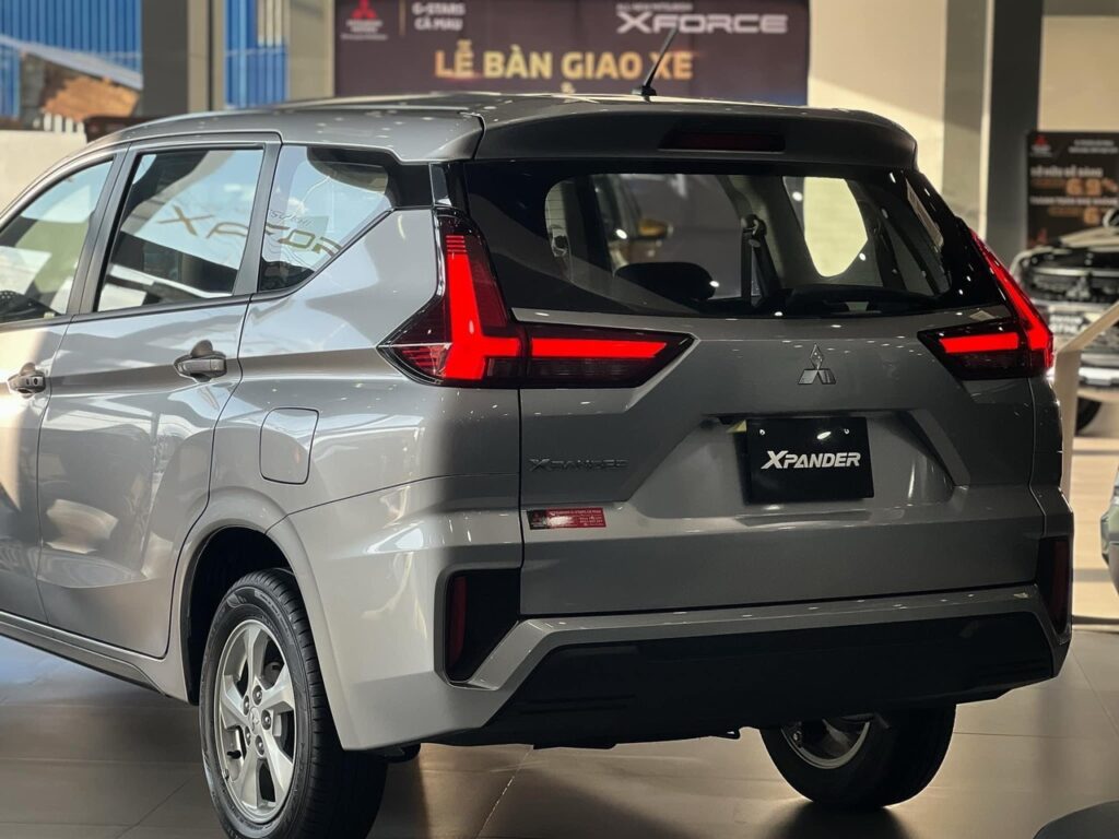 khuyến mãi lăn bánh Mitsubishi Xpander Eco