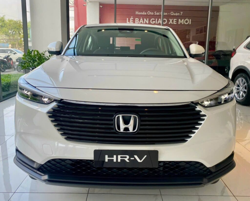 So Sánh Mitsubishi Xforce Premium 2024 và Honda HR-V G