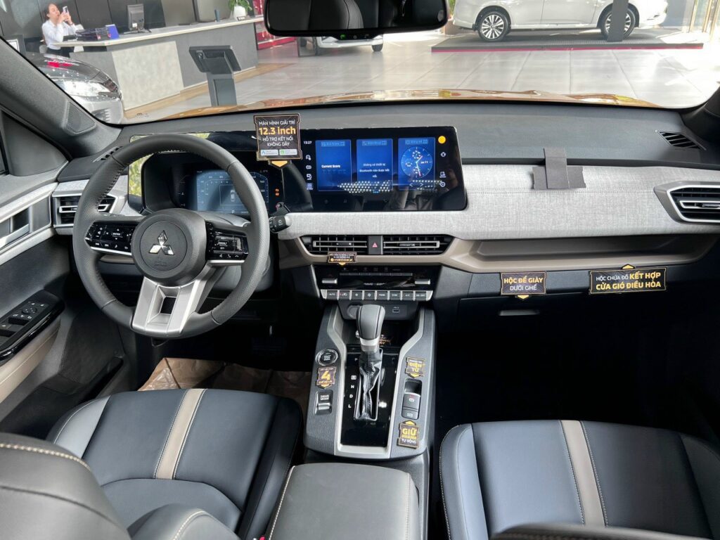 so sánh 4 phiên bản Mitsubishi Xforce 2025