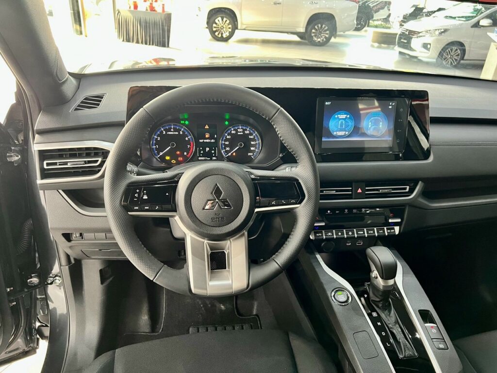 so sánh 4 phiên bản Mitsubishi Xforce 2025