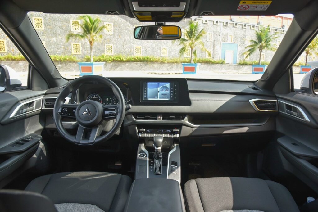 so sánh 4 phiên bản Mitsubishi Xforce 2025