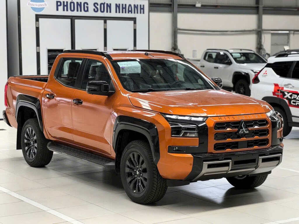 Mitsubishi Triton 2 Cầu Athlete 2025